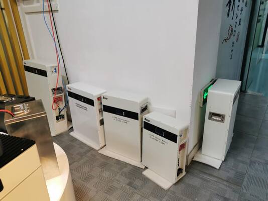 G TECH 51.2V100AH 5KWH 벽에 장착 된 LiFePO4 배터리 장 주기 수명 보증